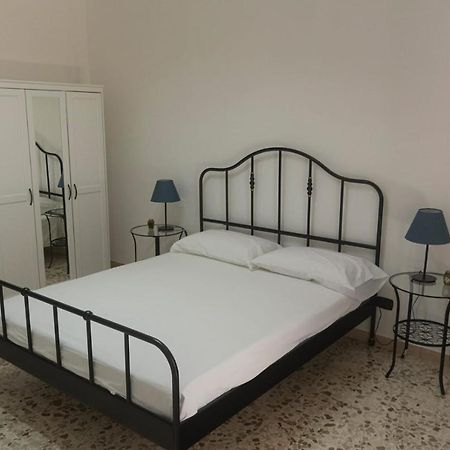Alvarez De Toledo Bed & Breakfast เนเปิลส์ ภายนอก รูปภาพ