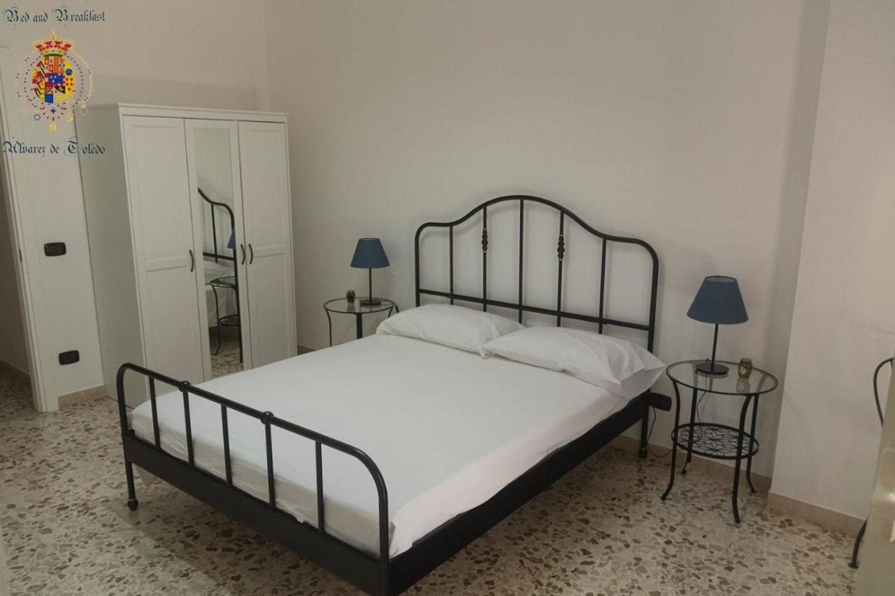 Alvarez De Toledo Bed & Breakfast เนเปิลส์ ภายนอก รูปภาพ