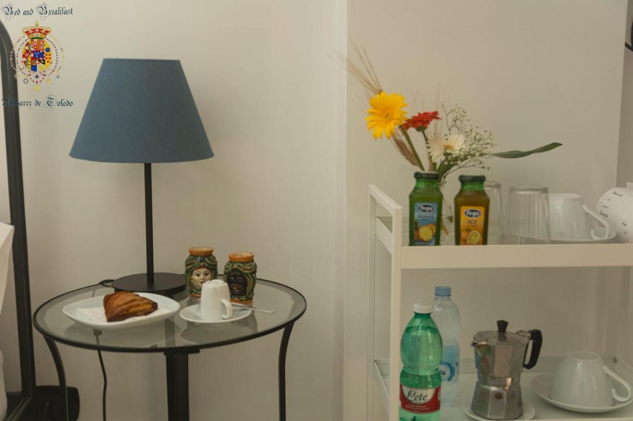 Alvarez De Toledo Bed & Breakfast เนเปิลส์ ภายนอก รูปภาพ