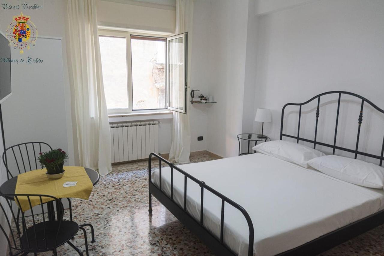 Alvarez De Toledo Bed & Breakfast เนเปิลส์ ภายนอก รูปภาพ