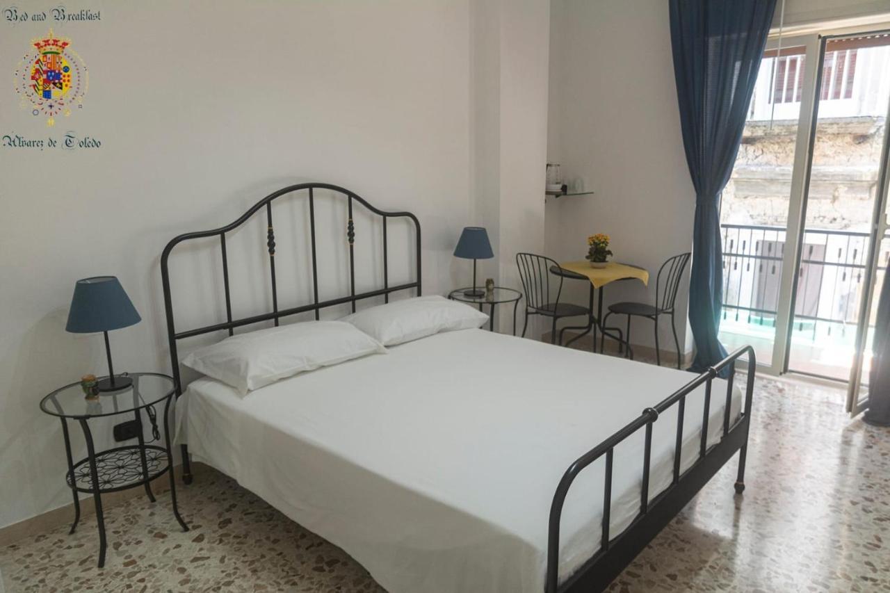 Alvarez De Toledo Bed & Breakfast เนเปิลส์ ภายนอก รูปภาพ